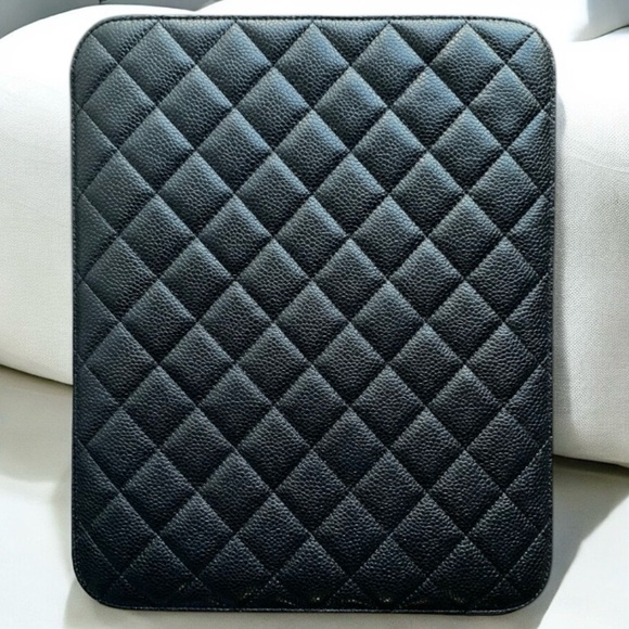 CHANEL Black Calfskin Quilted Classic iPad Tablet Case - Authentic - Picture 2 of 3
